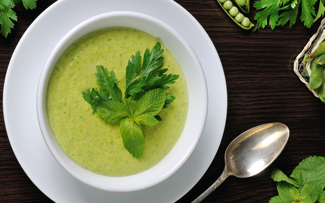 Gazpacho de guisantes con toque de menta