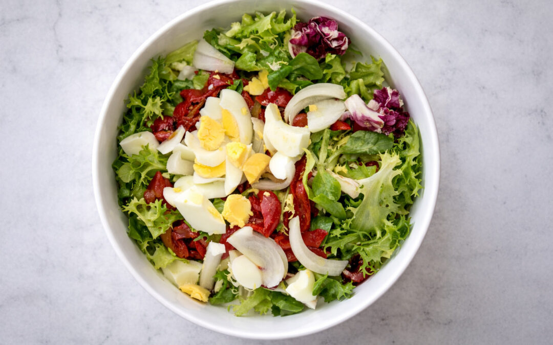 Ensalada con pimientos del piquillo con atún ALSUR